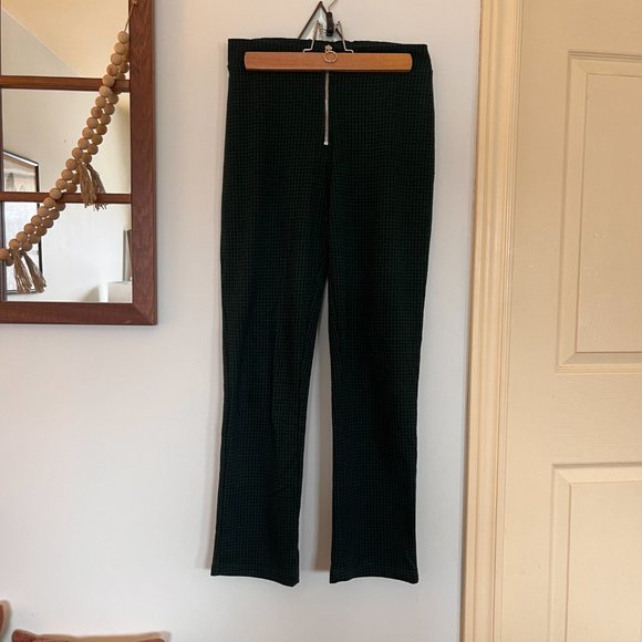 Urban Outfitters Green Cropped Pants - Picture 9 of 10